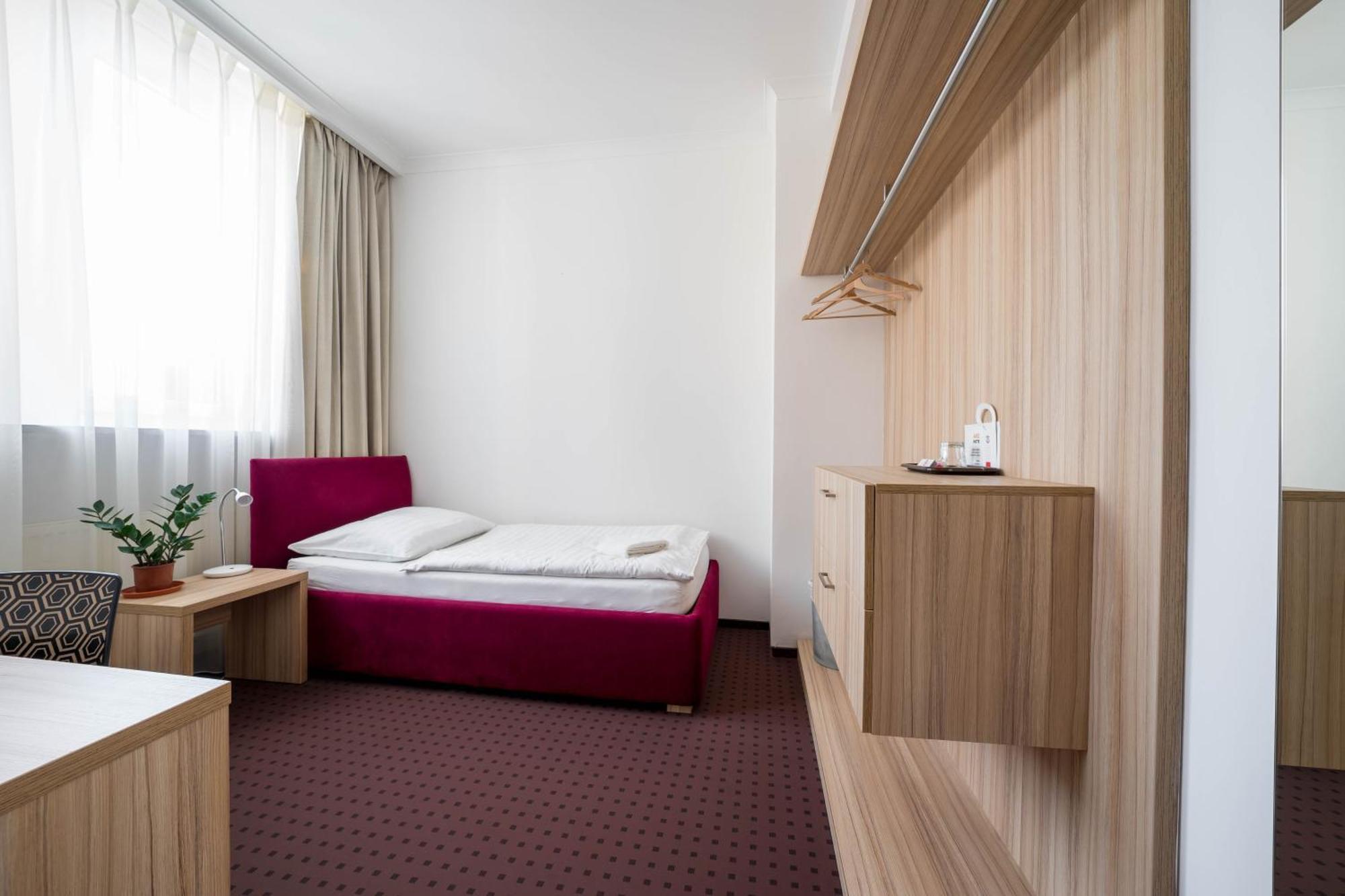 Mini Hotel Akord オストラヴァ エクステリア 写真