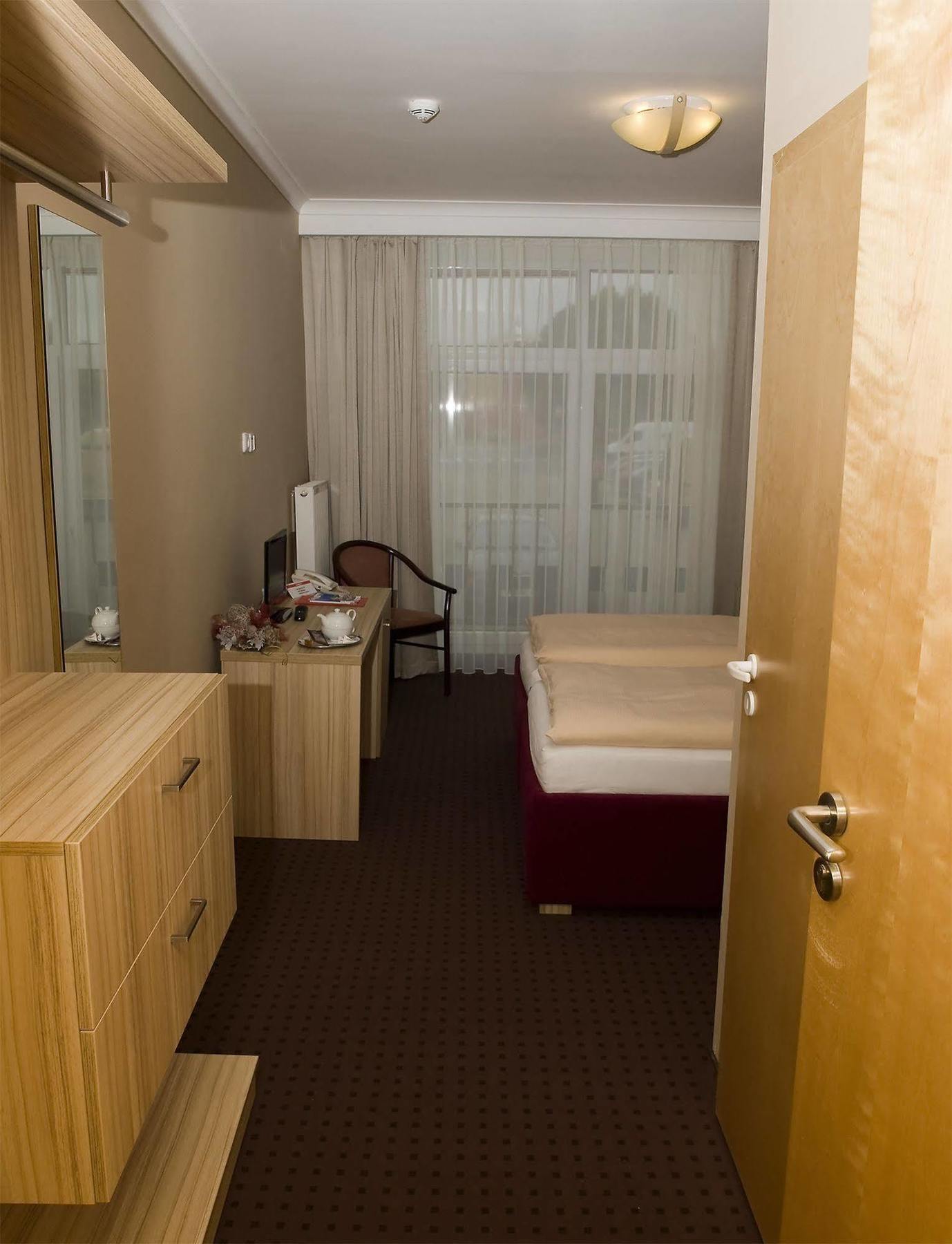 Mini Hotel Akord オストラヴァ エクステリア 写真