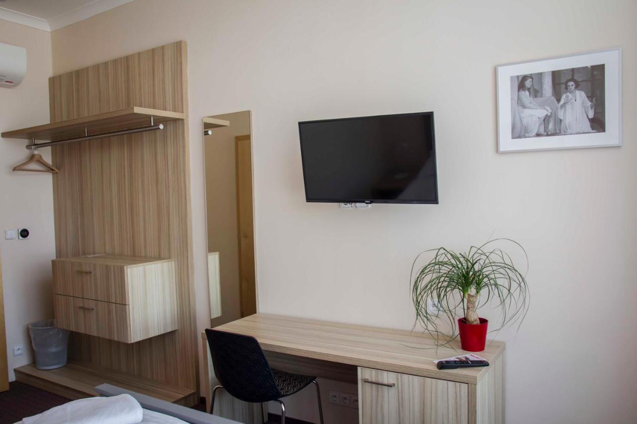 Mini Hotel Akord オストラヴァ エクステリア 写真