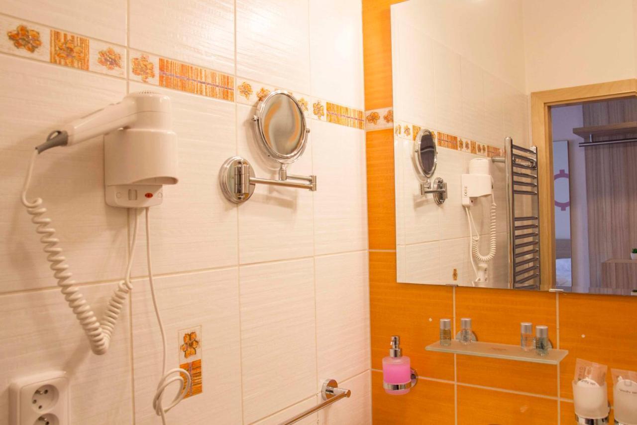 Mini Hotel Akord オストラヴァ エクステリア 写真